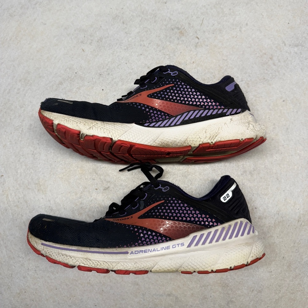 Brooks Adrenaline GTS 22 Women’s Size 10 Wide Black/Purple/Coral - Picture 4 of 7